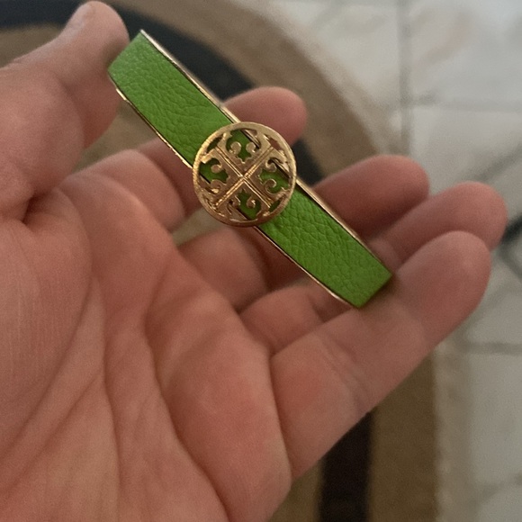 Tory Burch bangle bracelet - Picture 7 of 12